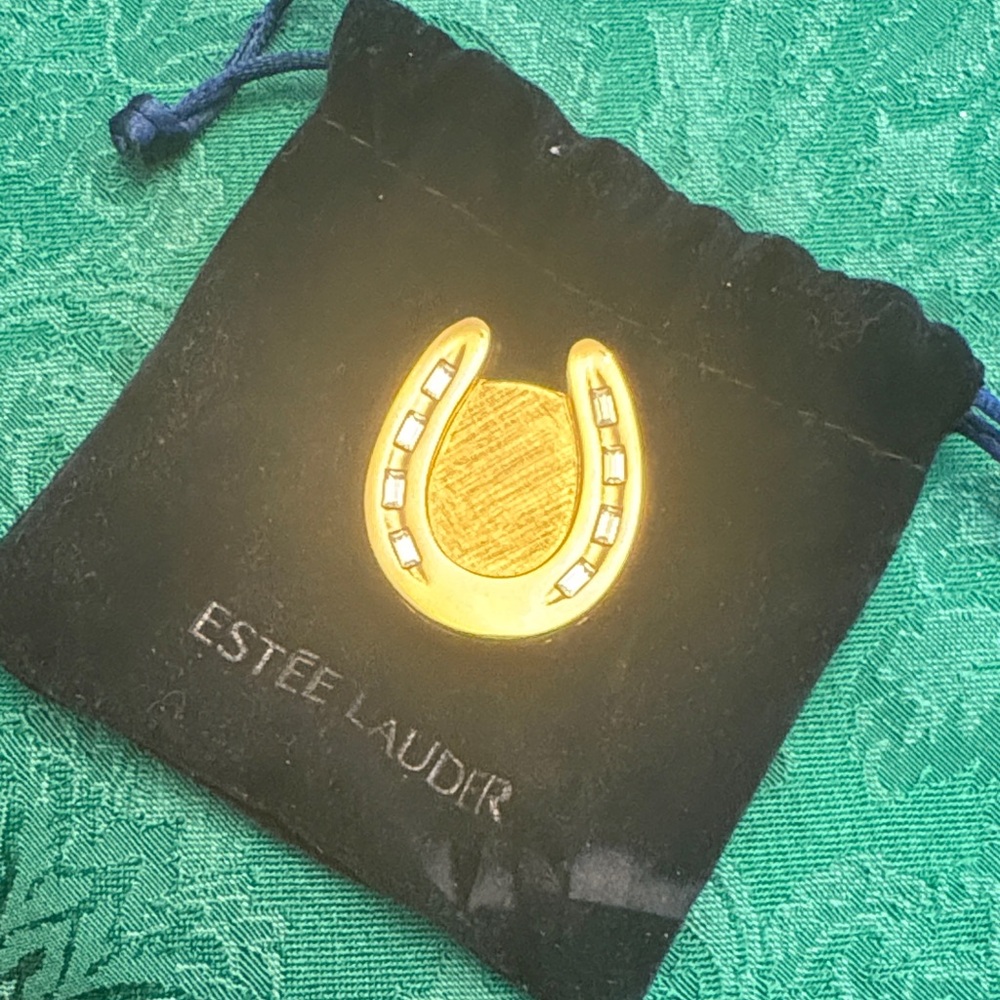 NEW Estée Lauder Gold Horseshoe Solid Compact